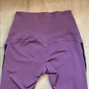 Glyder elevated legging: black berry wine color